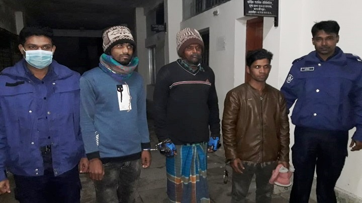 মাদারীপুর আদালতে মিথ্যা হাজিরা দিতে এসে ফেঁসে গেলো ৩ জন