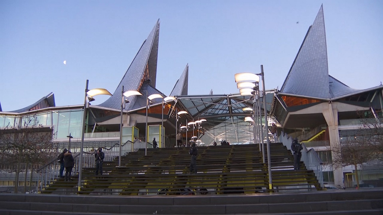 ইরানি কূটনীতিক আসাদুল্লা আসাদিকে ২০ বছরের কারাদণ্ড ইরানি কূটনীতিক আসাদুল্লা আসাদিকে ২০ বছরের কারাদণ্ড