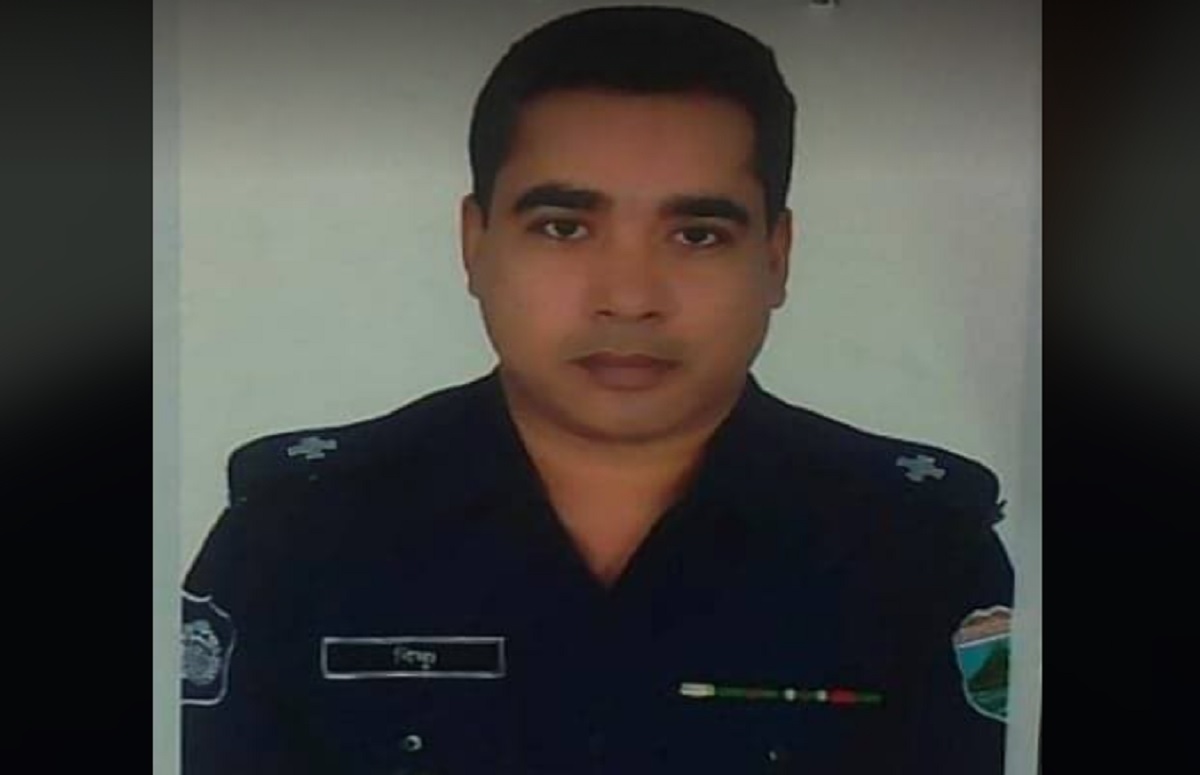 নাটোরে ট্রাকের ধাক্কায় পুলিশ সদস্য নিহত