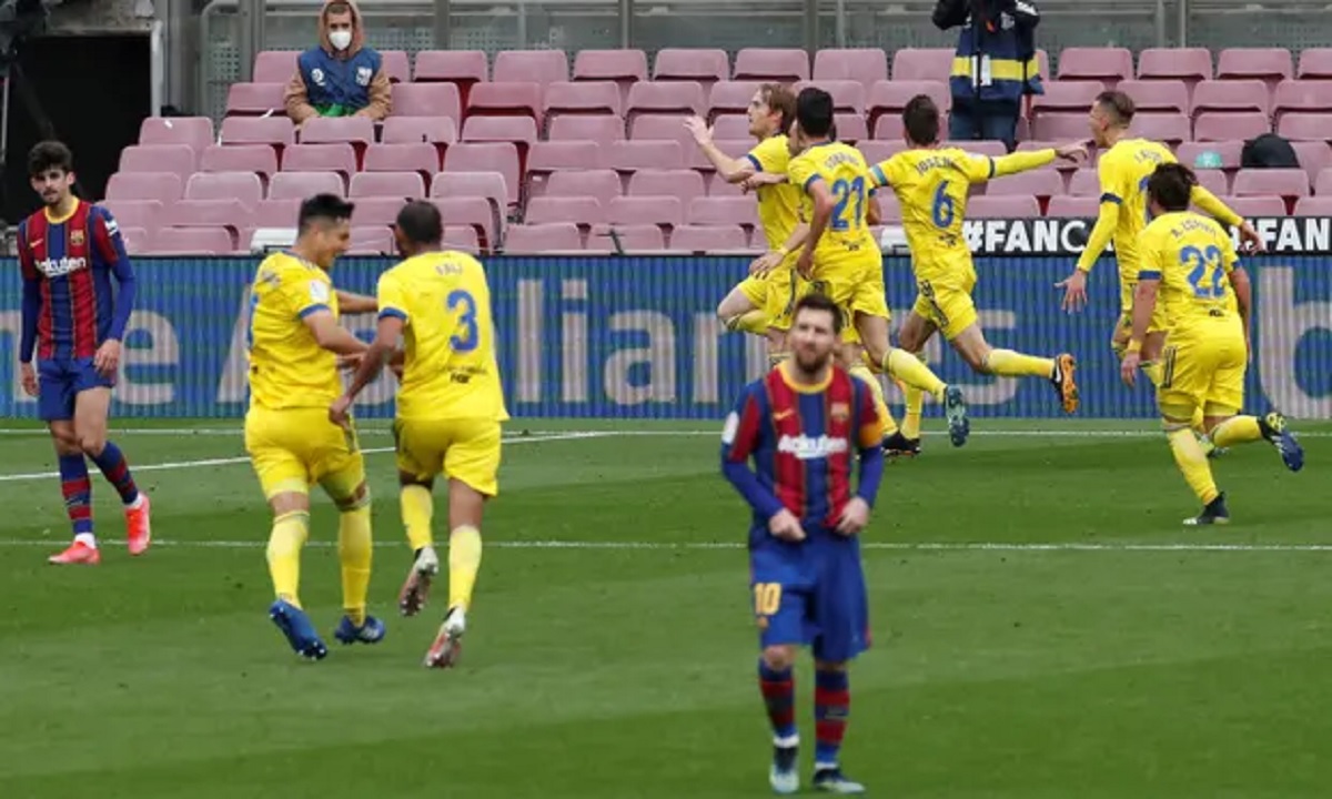 ঘরের মাঠে বার্সার ড্র