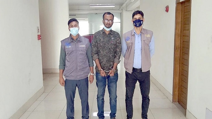 অনলাইন পেমেন্ট গেটওয়ে দিয়ে কোটি টাকা আত্মসাৎ, গ্রেফতার ১