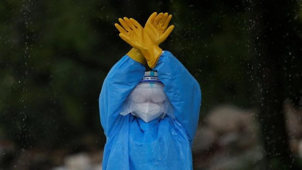 বিশ্বে করোনায় আরও সাড়ে ১৩ হাজারের বেশি মানুষের মৃত্যু