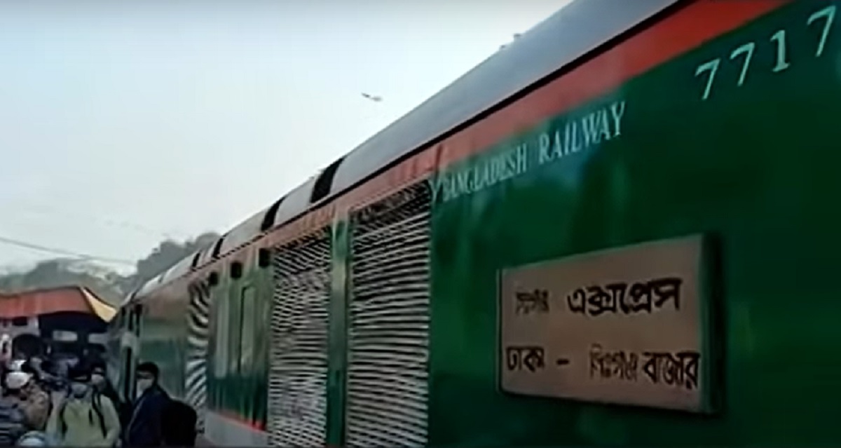 ট্রেনের চাবি চুরি, বিপাকে যাত্রীরা