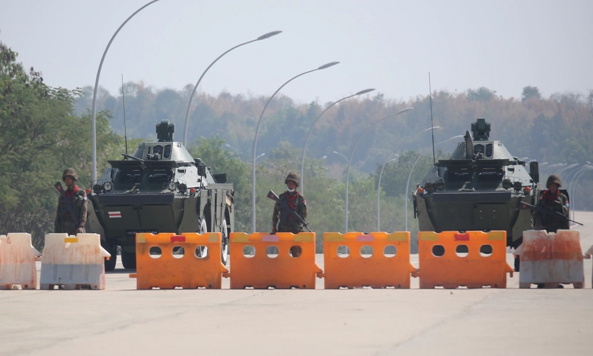 স্বেচ্ছায় ক্ষমতা হস্তান্তর করা করতে মিয়ানমার সেনাবাহিনীর প্রতি বাইডেনের আহ্বান
