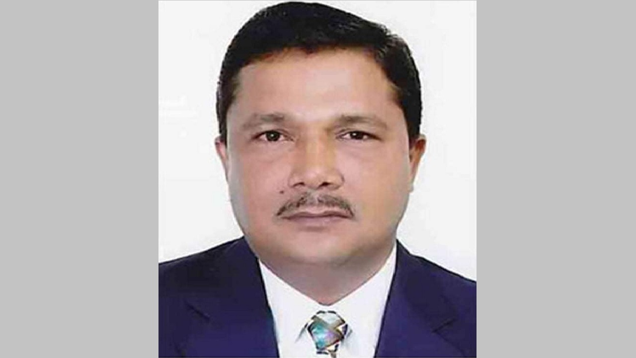 ভ্যাকসিনে হেরফের: রামগতি উপজেলা চেয়ারম্যানকে অপসারণ