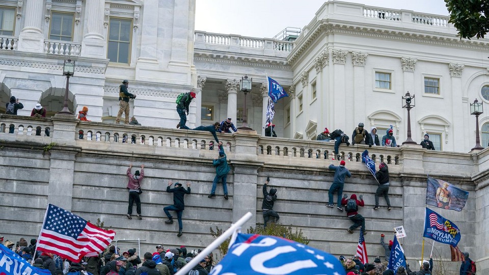 ক্যাপিটল হিলে হামলার নেপথ্যে ছিলো ডোনাল্ড ট্রাম্পের উসকানি