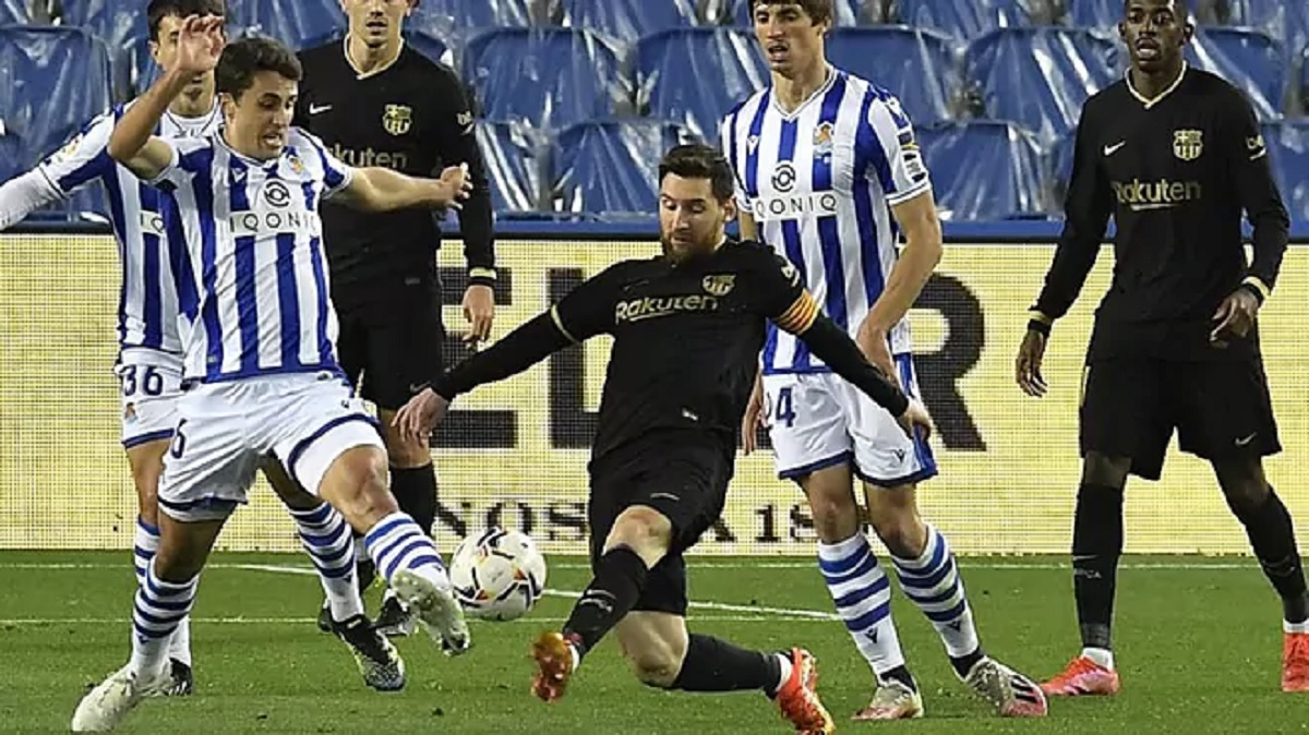 বার্সার গোলবন্যায় দুর্দান্ত মেসি