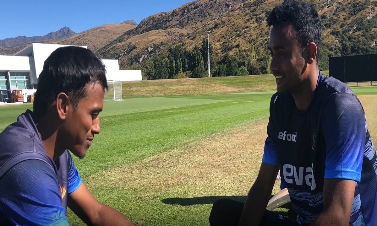 নতুন এক খেলায় মেতেছেন দুই পেসার রুবেল ও শরিফুল