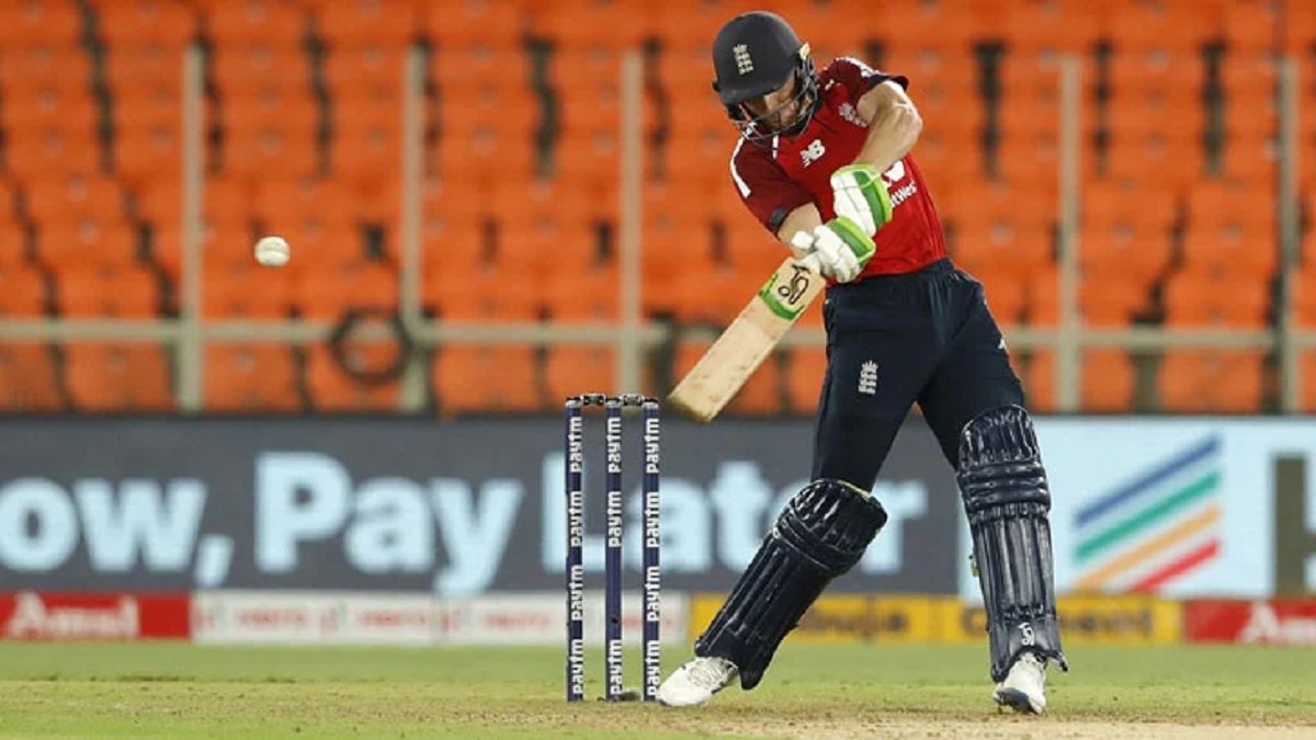 বাটলারের তাণ্ডবে ৮ উইকেটে জয় পেয়েছে ইংল্যান্ড
