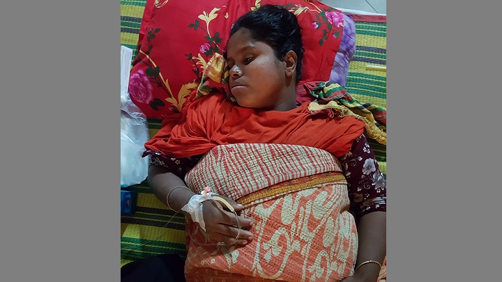 পাবনায় গৃহবধূকে হারপিক খাইয়ে হত্যার চেষ্টা