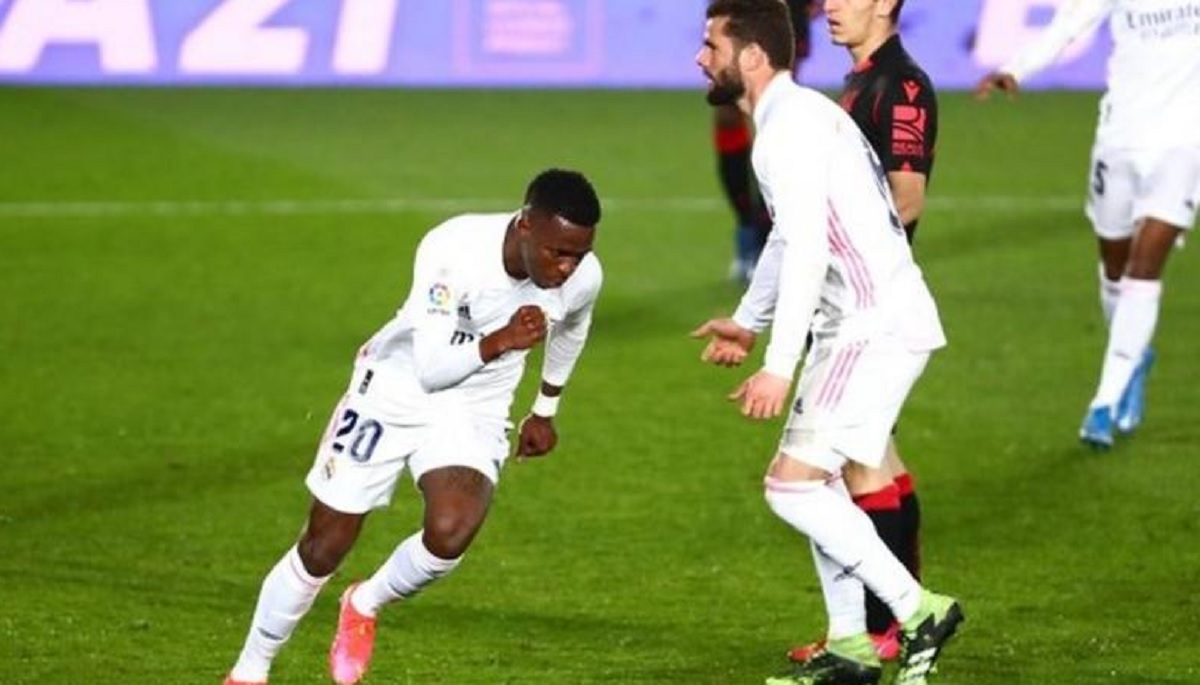 শেষ মুহূর্তের গোলে পরাজয় এড়ালো রিয়াল