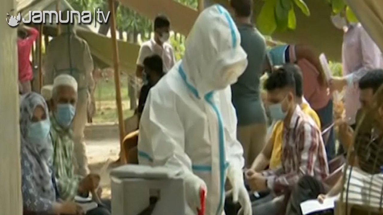 প্রতিঘণ্টায় ৭ জন ভর্তি হাসপাতালে, বেডের তীব্র সংকট প্রতিঘণ্টায় ৭ জন ভর্তি হাসপাতালে, বেডের তীব্র সংকট