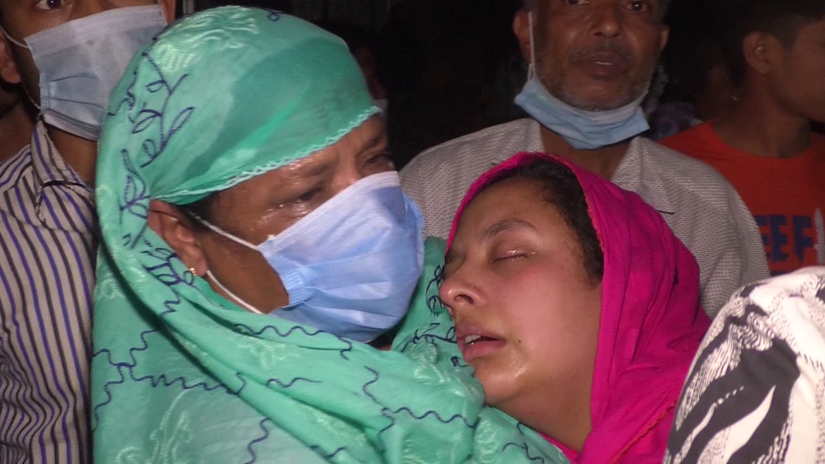 এখন থেকে কুড়িগ্রাম চলবে মঞ্জু মিয়ার কথায়, এ কথা বলেই কবজি কাটা হয় শিক্ষকের