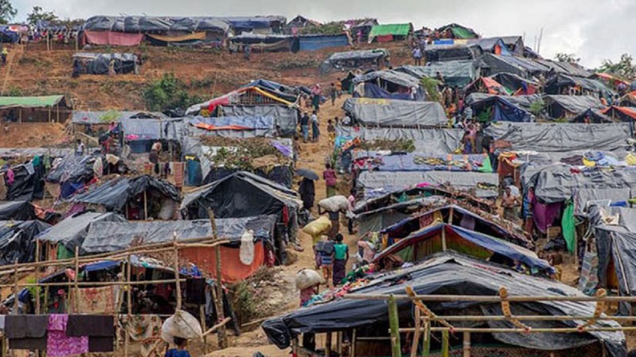 রোহিঙ্গা ক্যাম্পে আগুন লাগানোর চেষ্টা দুর্বৃত্তের রোহিঙ্গা ক্যাম্পে আগুন লাগানোর চেষ্টা দুর্বৃত্তের