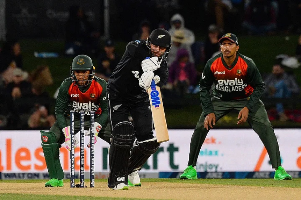 মুশফিকদের ক্যাচ মিসের মহড়ায় ফসকে গেলো জয়