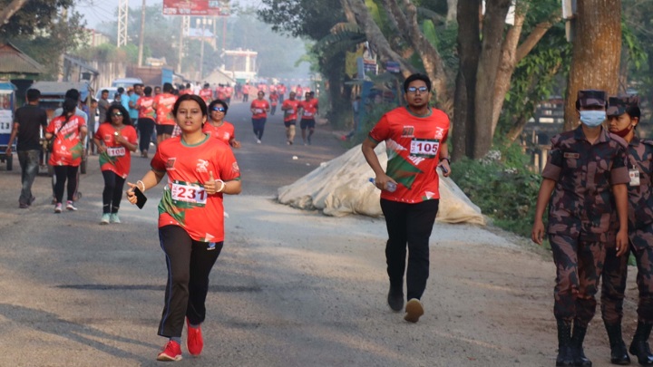 আখাউড়ায় ৯ দেশের অংশগ্রহণে ম্যারাথন প্রতিযোগিতা
