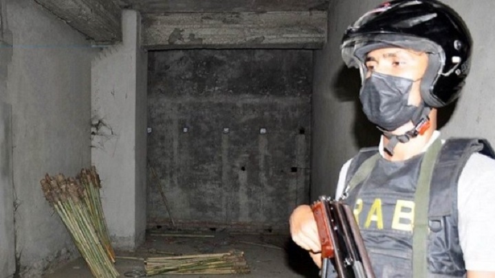 বিস্ফোরক থাকতে পারে সন্দেহে কালুরঘাটে নির্মাণাধীন ভবন ঘেরাও