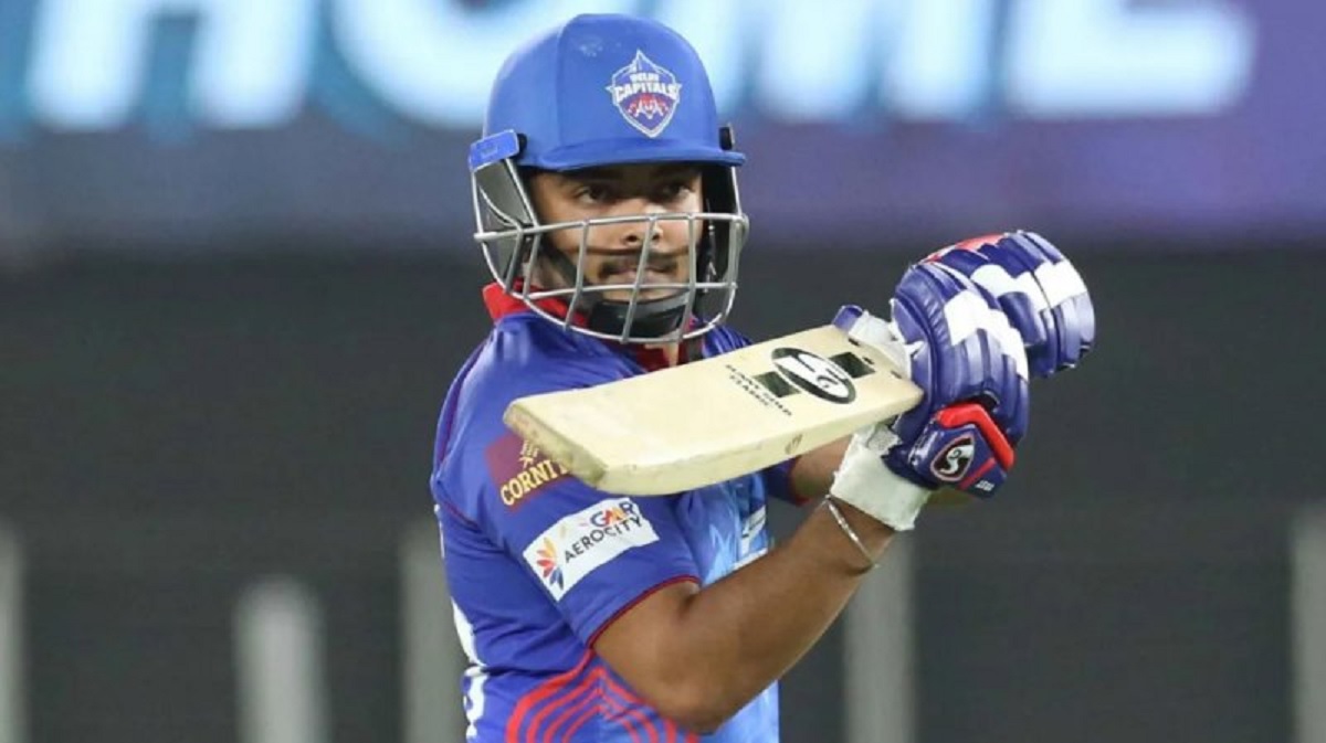 প্রথম ওভারেই ৬ চারের রেকর্ড পৃথ্বীর