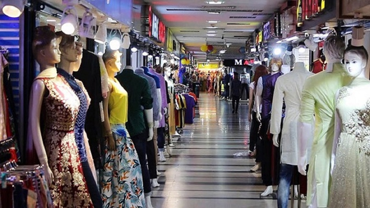 আগামীকাল থেকে শপিংমল ও মার্কেট খোলা আগামীকাল থেকে শপিংমল ও মার্কেট খোলা