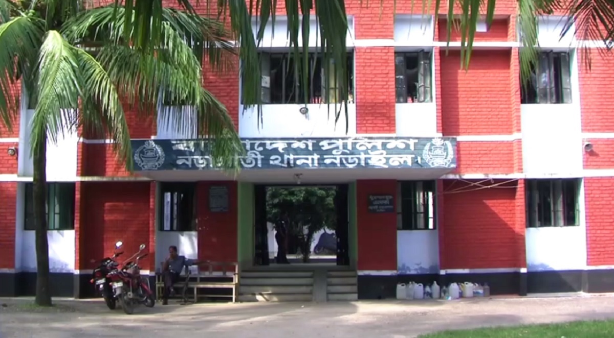 নড়াইলের মহাজন বাজার থেকে ৫৮ বস্তা চাল জব্দ