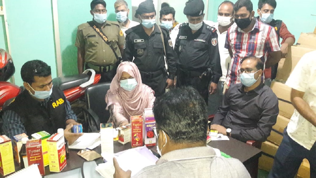 টাঙ্গাইলে রেজিস্ট্রেশনবিহীন ঔষধ উৎপাদনকারী প্রতিষ্ঠানকে ১ লক্ষ টাকা জরিমানা