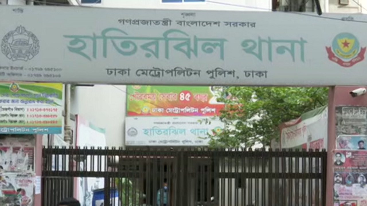 অপহরণ করে মুক্তিপণ আদায়, র্যাবের ৪ সদস্যকে ধরল পুলিশ অপহরণ করে মুক্তিপণ আদায়, র্যাবের ৪ সদস্যকে ধরল পুলিশ