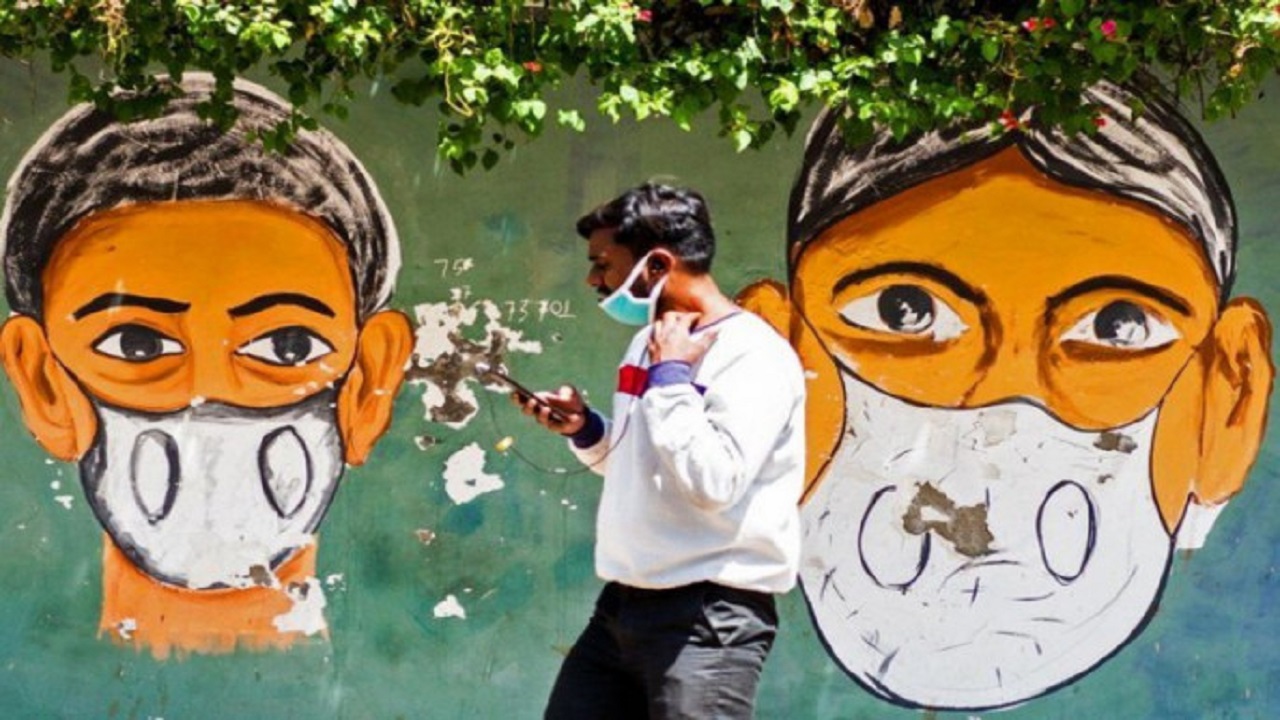 বিশ্বের একমাত্র দেশ হিসেবে মাসে লাখের ওপর মৃত্যু ভারতে india corona