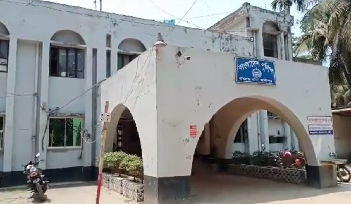 লক্ষ্মীপুরে প্রবাসীর স্ত্রী ও যুবক খুন