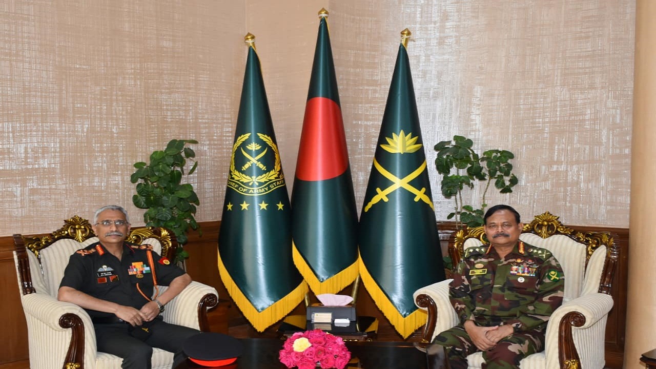 বাংলাদেশ সেনা প্রধানের সাথে ভারতের সেনা প্রধানের সাক্ষাৎ