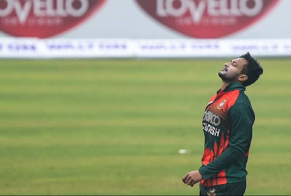 এই যুগের সেরা অলরাউন্ডার সাকিব আল হাসান: দিনেশ কার্তিক