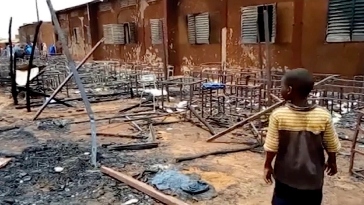 নাইজারে ভয়াবহ অগ্নিকাণ্ডে প্রাণ হারালো ২০ শিশু নাইজারে ভয়াবহ অগ্নিকাণ্ডে প্রাণ হারালো ২০ শিশু