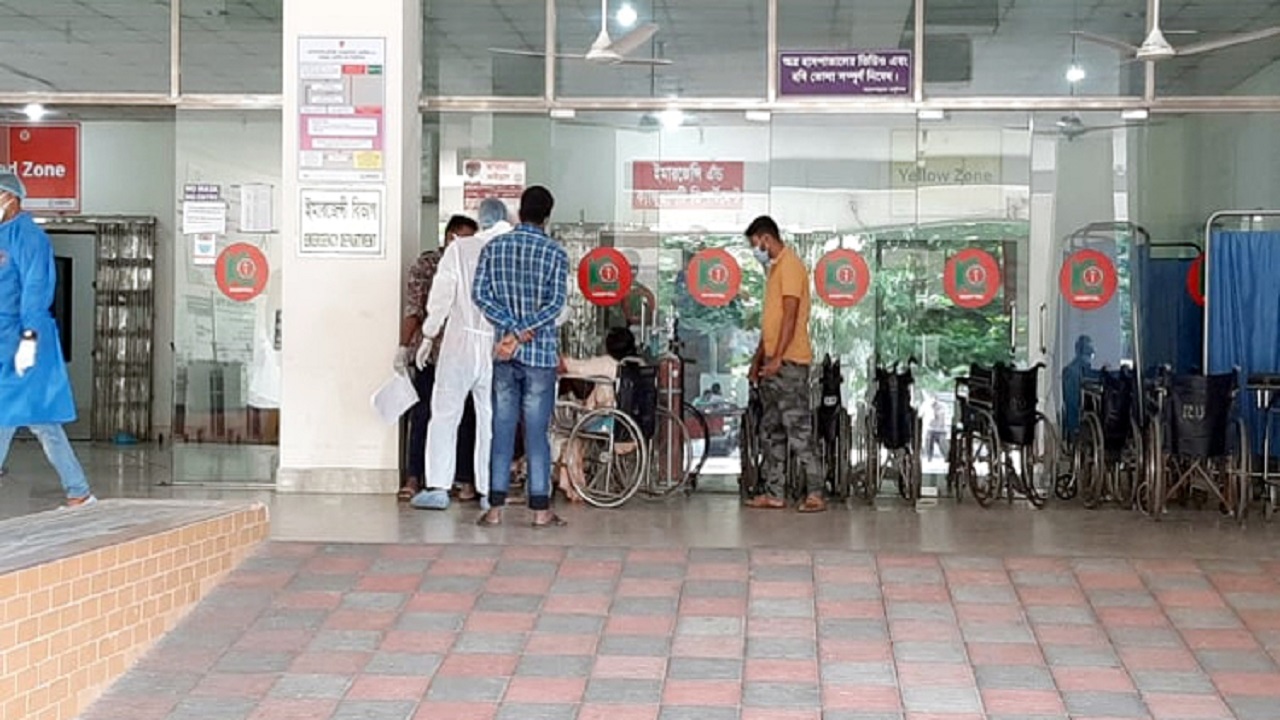 কুর্মিটোলায় নতুন করোনা রোগী ভর্তির সংখ্যা কিছুটা কম কুর্মিটোলায় নতুন করোনা রোগী ভর্তির সংখ্যা কিছুটা কম