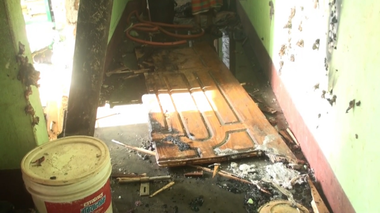 ফতুল্লায় গ্যাসের পাইপলাইন বিস্ফোরণ, শিশুসহ দগ্ধ ১১