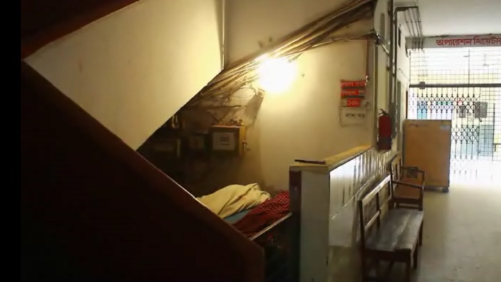 ঝিনাইদহে প্রাইভেটকারের ধাক্কায় ইজিবাইকের ৩ যাত্রী নিহত