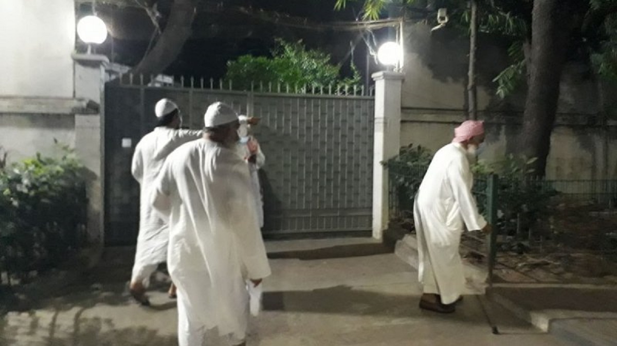 স্বরাষ্ট্রমন্ত্রীর বাসভবনে বৈঠক করেছেন হেফাজতের শীর্ষ নেতারা