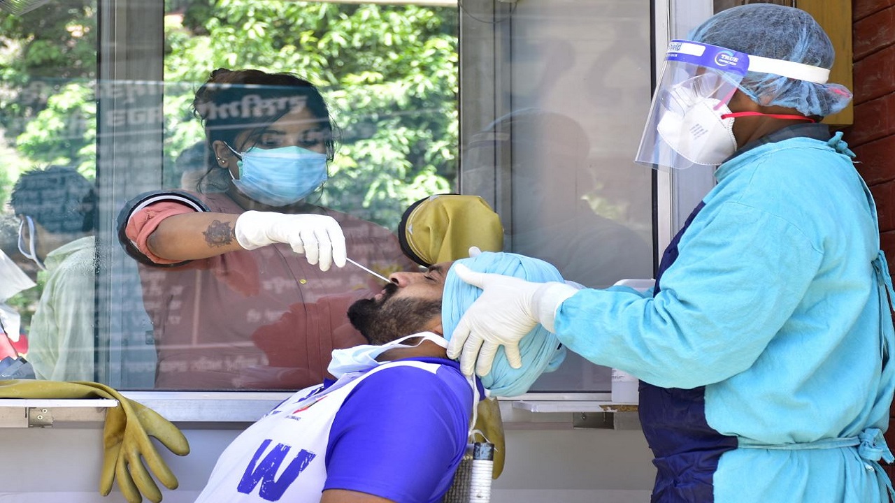 ভারতে ২৪ ঘণ্টায় প্রায় দেড় লাখ নতুন রোগী শনাক্ত ভারতে ২৪ ঘণ্টায় প্রায় দেড় লাখ নতুন রোগী শনাক্ত