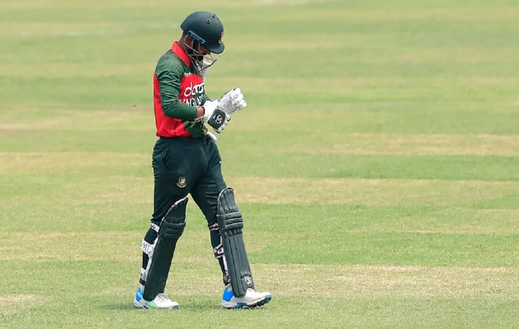 লিটন-মিঠুনদের ব্যর্থতায় দ্রুতই ৪ উইকেট হারালো বাংলাদেশ