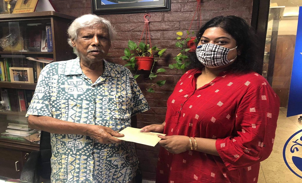 সংগীত শিল্পী মিতা হকের চল্লিশার পুরো টাকা গণস্বাস্থ্য নগর হাসপাতালে দান