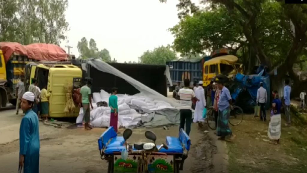 তাড়াশে পৃথক সড়ক দুর্ঘটনায় নিহত ২