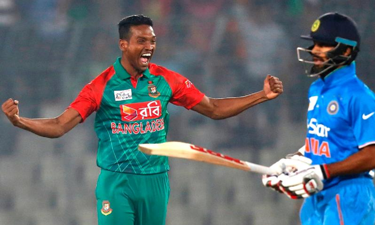 ৪’শ কর্মহীন মানুষকে ইফতার খাওয়ালেন আল আমিন হোসেন