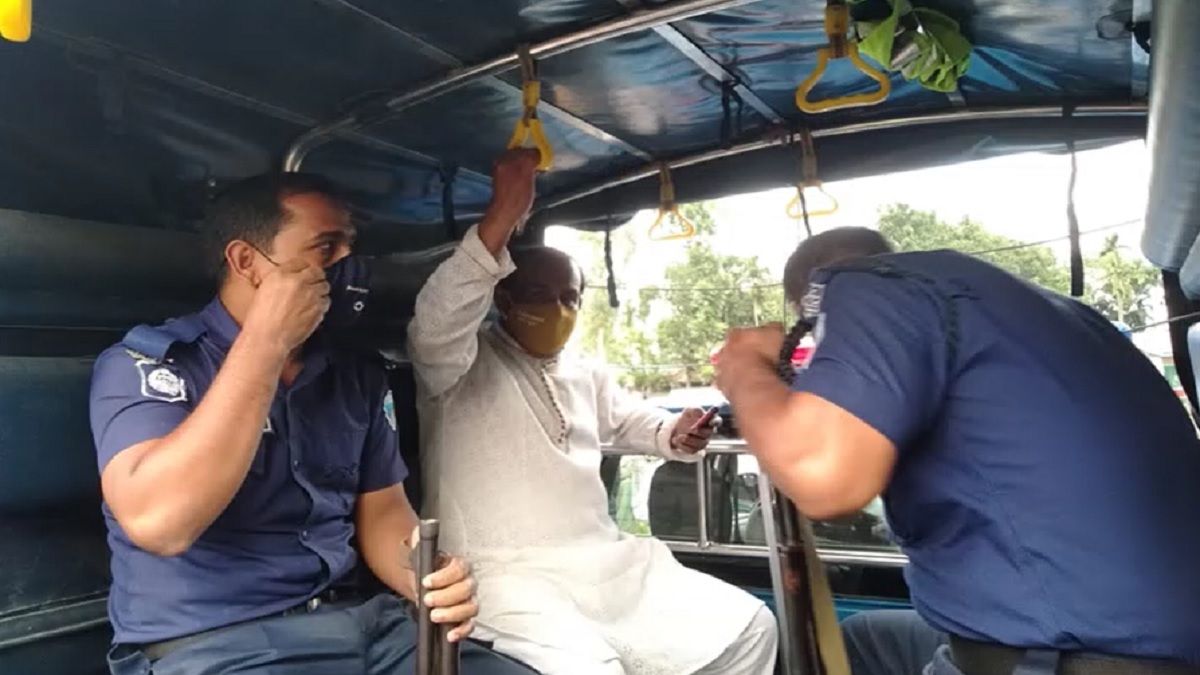 কুড়িগ্রামে হতদরিদ্রদের টাকা আত্মসাৎ করে চেয়ারম্যান আটক