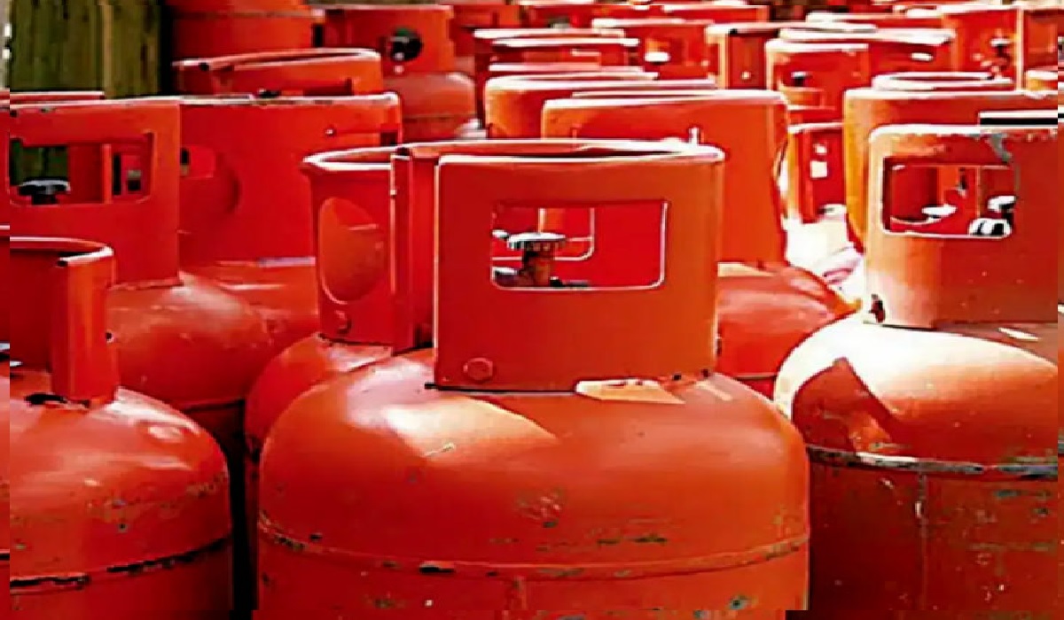 এলপিজির দাম কমে এখন ৮৪২ টাকা