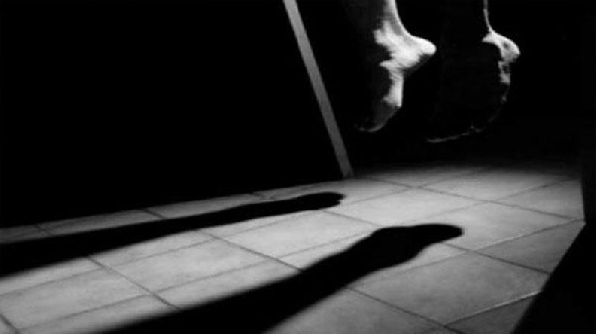 টেলিফোনে বিয়ে, স্বামীর মুখ দেখার আগেই আত্মহত্যা তরুণীর