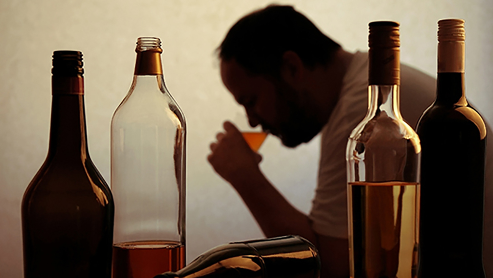 উত্তরপ্রদেশে বিষাক্ত মদপানে মৃত্যু হয়েছে অন্তত ২২ জনের