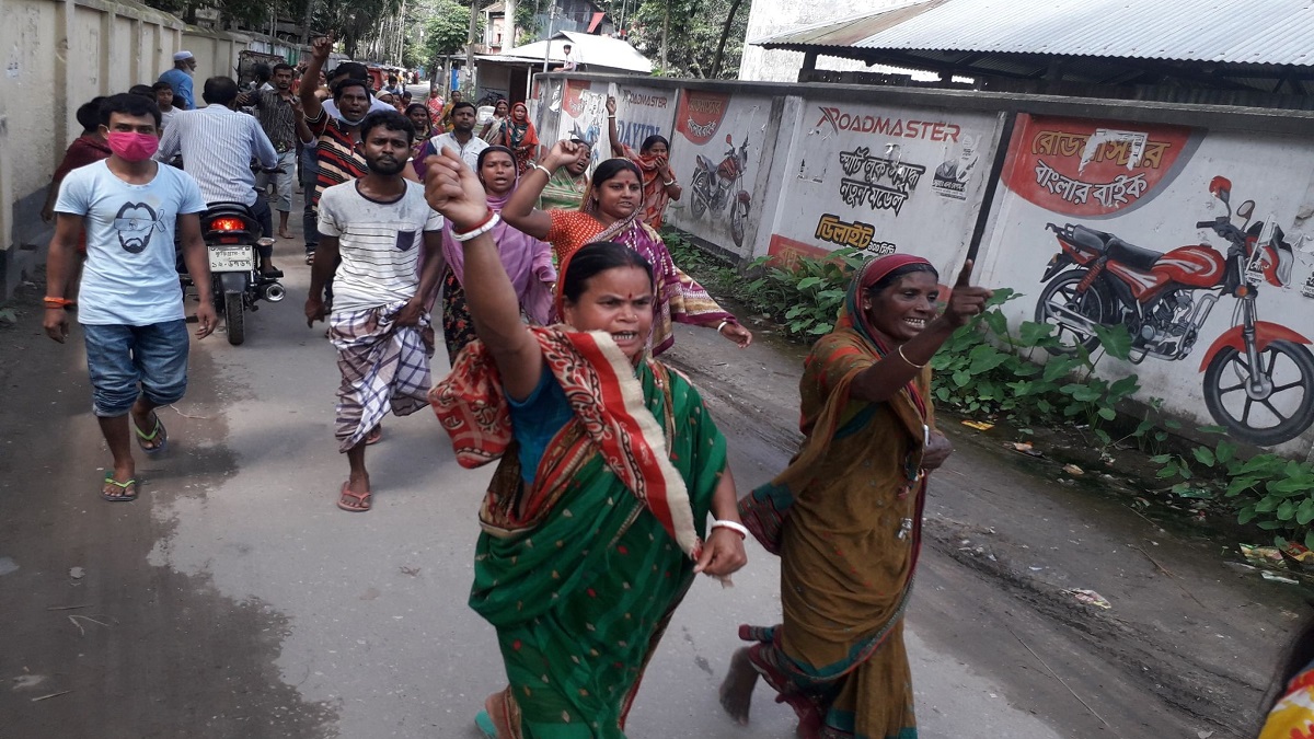 মন্দিরের সম্পত্তি রক্ষায় হামলার শিকার নারীরা, প্রশাসন বলছে খাস জমি