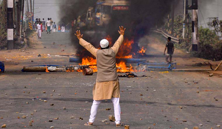 মুসলিম ছাড়া বাকি বিদেশিদের নাগরিকত্ব দিচ্ছে ভারত