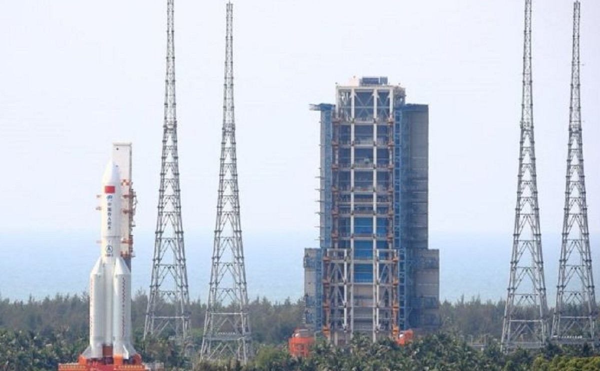 যেকোনো সময় পৃথিবীতে আছড়ে পড়তে পারে চীনা রকেটের ধ্বংসাবশেষ