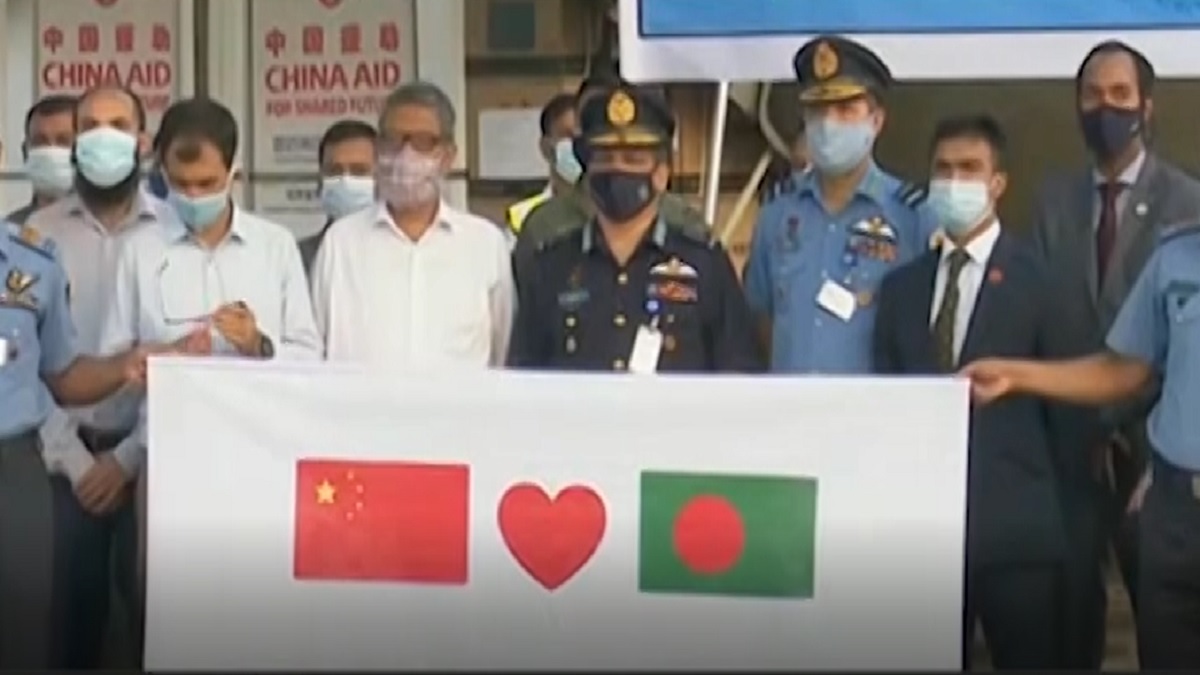 সিনোফার্মের ৫ লাখ ডোজ টিকা দেশে পৌঁছেছে