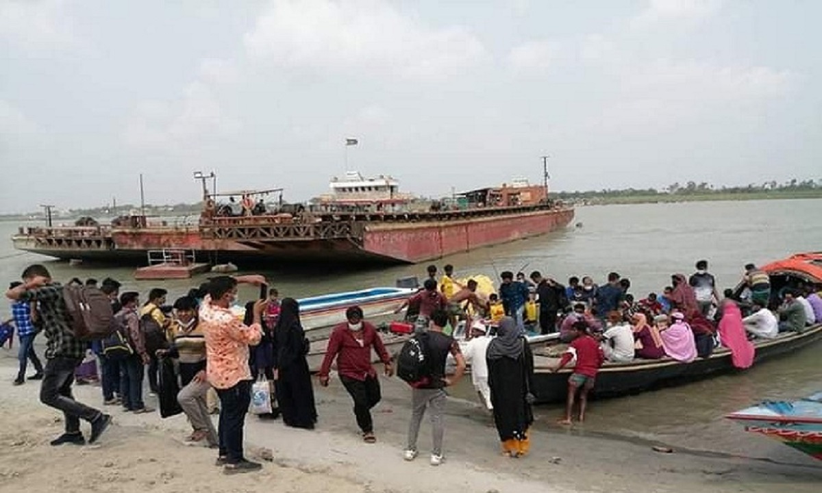 পদ্মার চরেই বাচ্চা প্রসব করলেন প্রসূতি মা