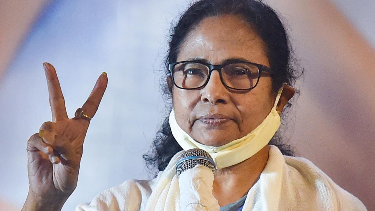 আজ তৃতীয়বারের মতো মুখ্যমন্ত্রীর শপথ পড়বেন মমতা